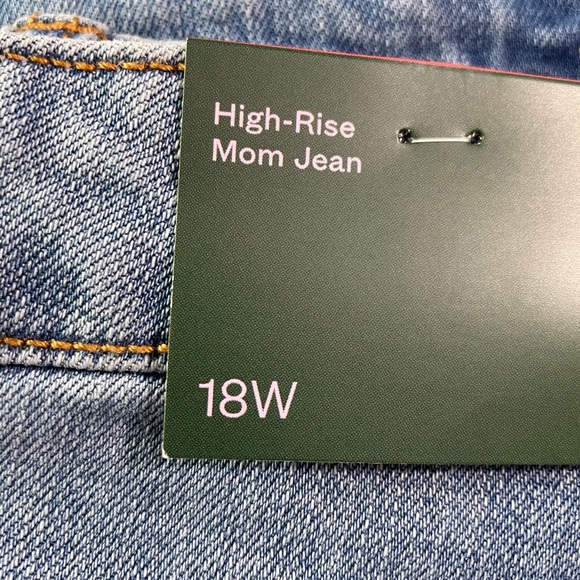 Wild Fable Destroyed Mom Jeans (NWT) - Picture 7 of 8